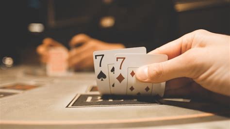 When To Split a Pair Of Sevens in Blackjack – BetMGM.
